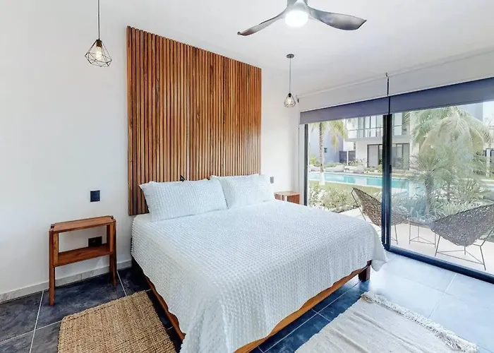 Contemporary Poolside Condo, Wi-fi - Paraiso Kaanal 101 *